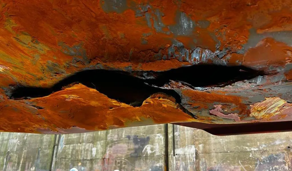 hull damage1