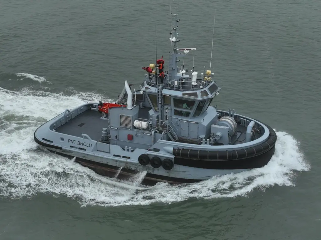 'PNT Bholu' is a 25m ASD tug for the Pakistan Navy (Macduff)