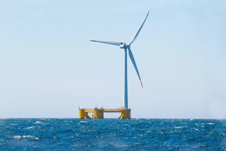 Floating offshore wind turbine