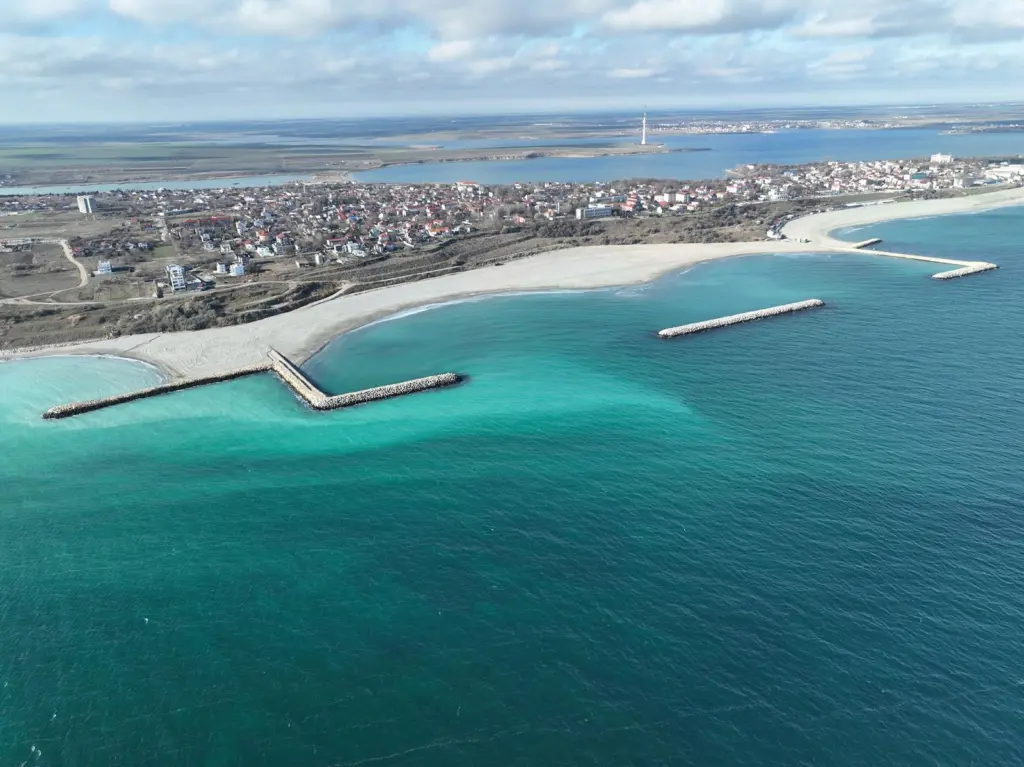 Van Oord is reinforcing the coastline at three Black Sea resorts