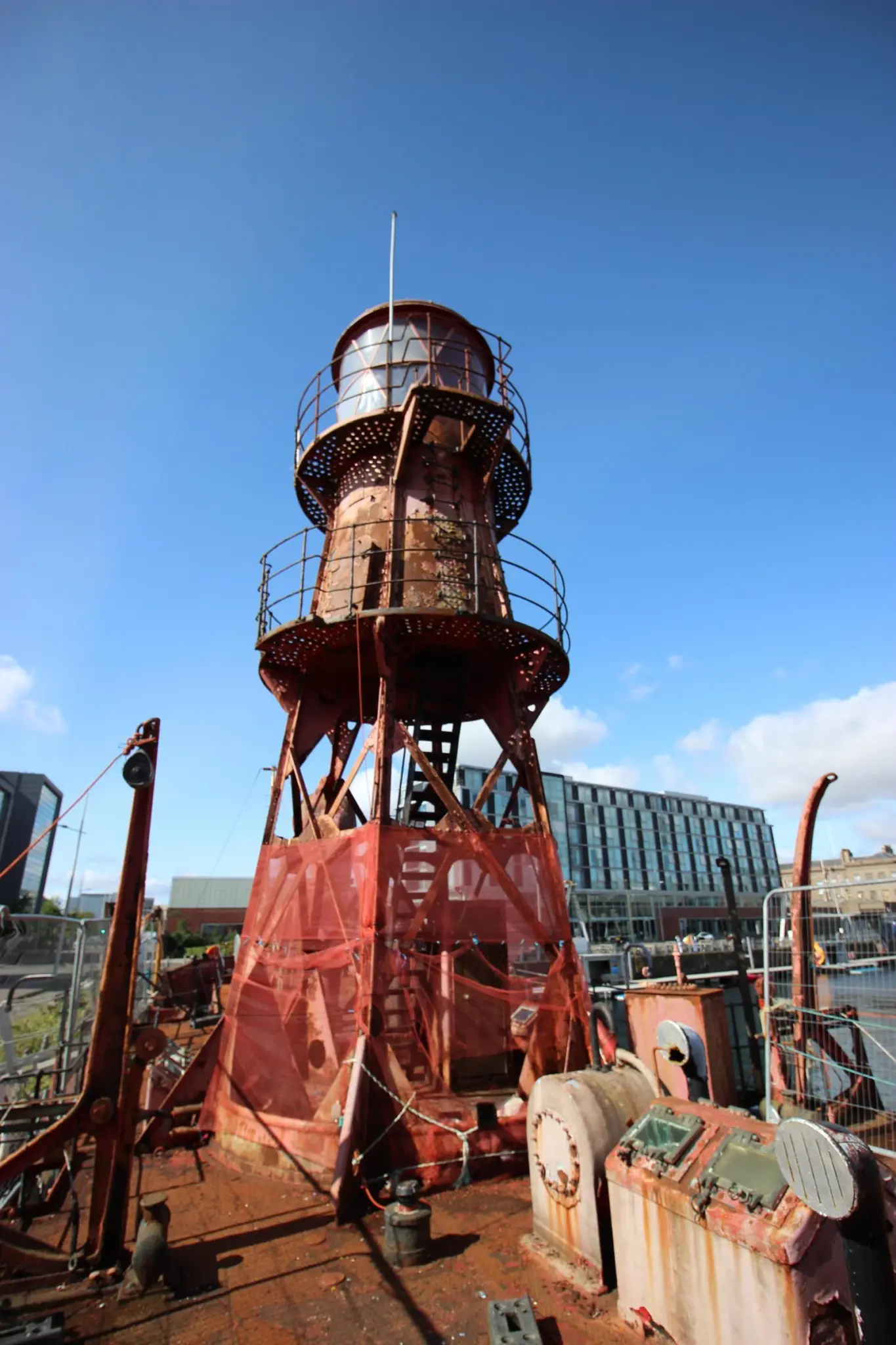 Lantern on North Carr