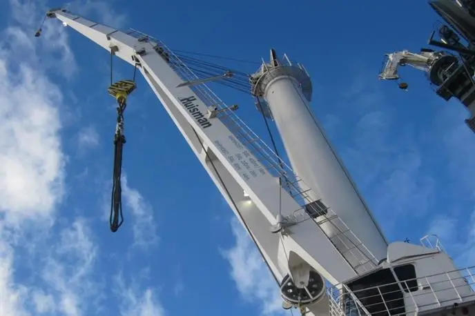 Huisman Offshore Mast Crane