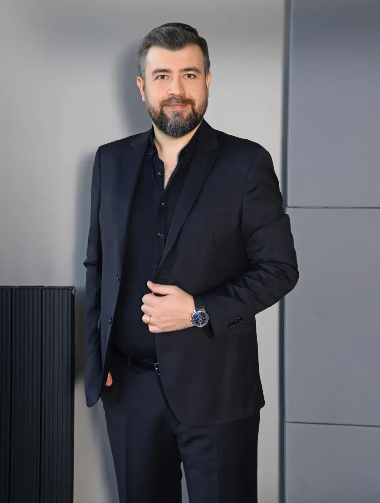 SCHOTTEL_elkon_SeçkinUz_01_press