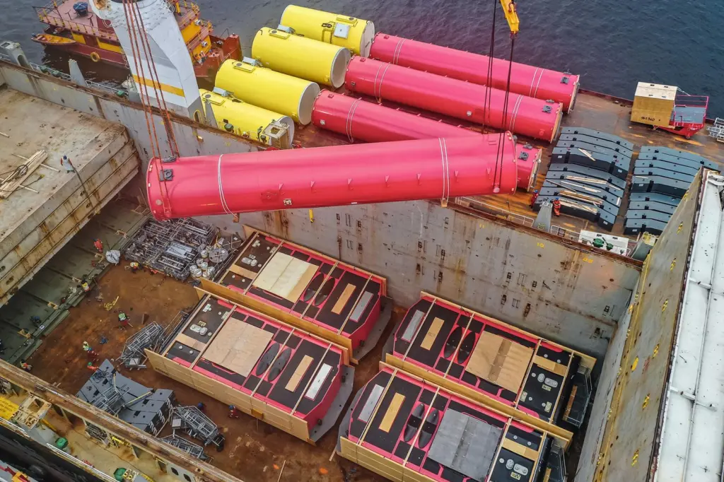 Porto Chibatão has added four new Liebherr LBS 800 cranes to its fleet