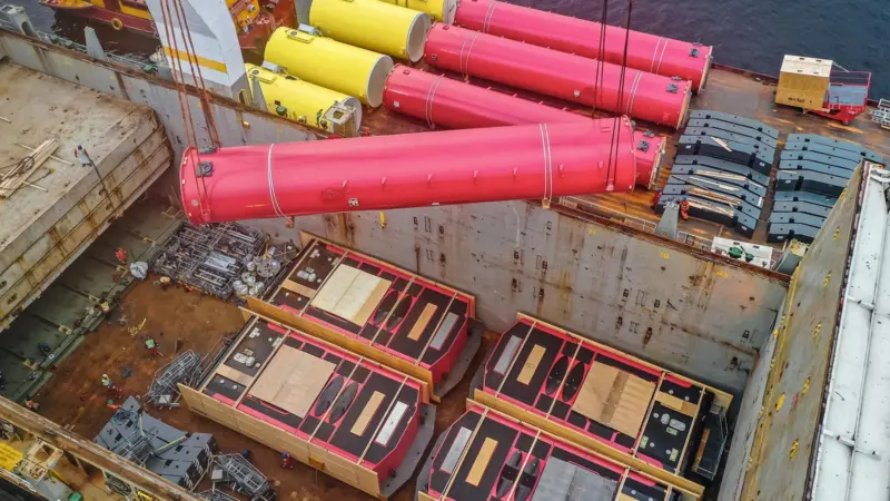 Porto Chibatão has added four new Liebherr LBS 800 cranes to its fleet