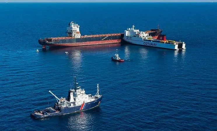 Emergency intervention with marine casualties is all part of Les Abeille's services (Marine Nationale)