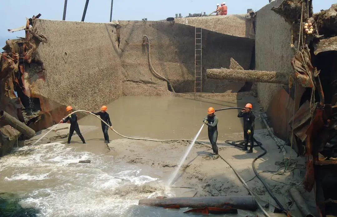Reducing financial loss is second to protecting the environment for the salvage industry (ISU-Bohai Blue Sea Project)