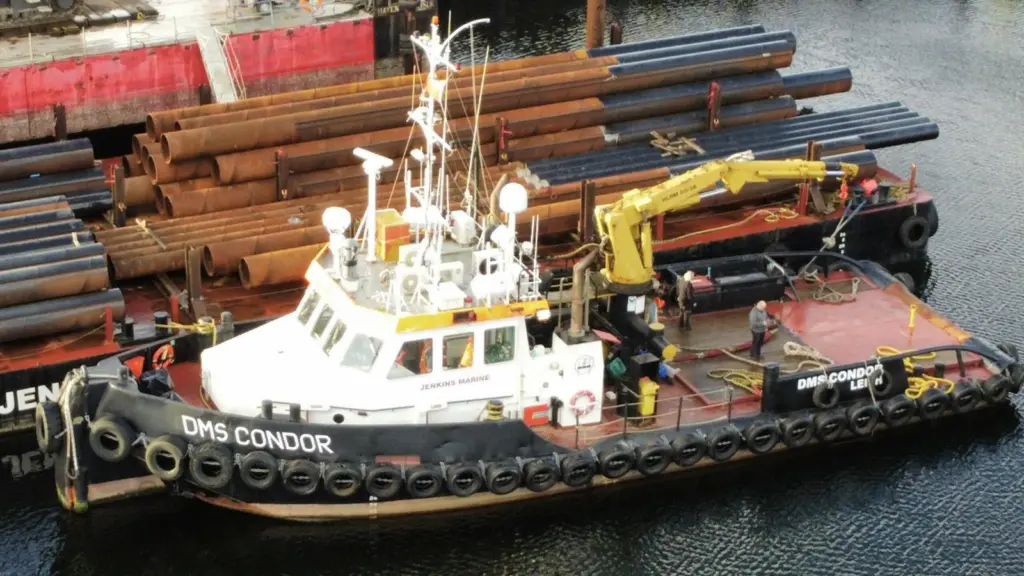'DMS Condor' is a conventional twin-screw tug originating from Damen Shipyards in 2001 (Landfall Marine)