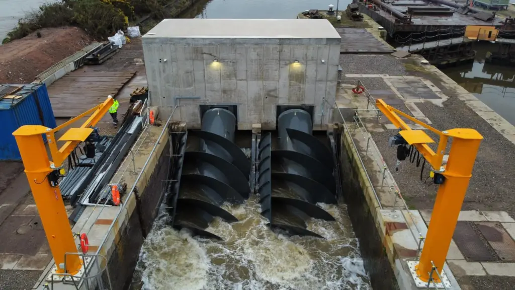 The twin Archimedean screw generator at Eastham