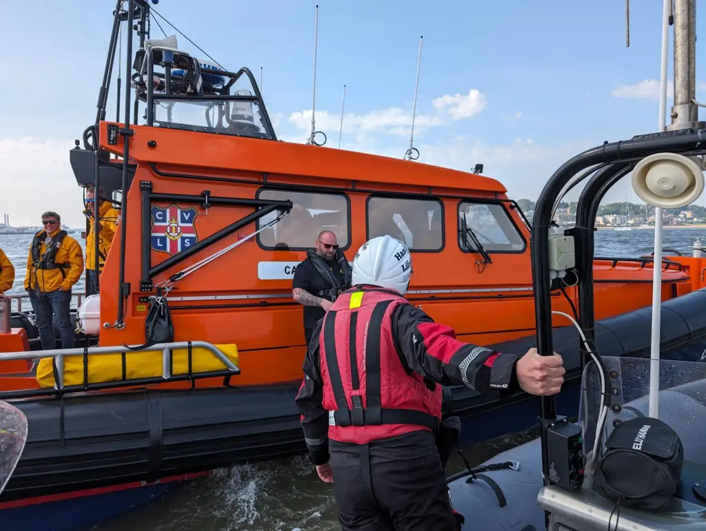 CVLS 45-01 demonstrating the Hamilton Jet Anchor system by remaining in a fixed position in a choppy Solent to allow other crews aboard