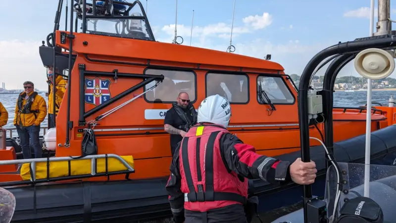 CVLS 45-01 demonstrating the Hamilton Jet Anchor system by remaining in a fixed position in a choppy Solent to allow other crews aboard