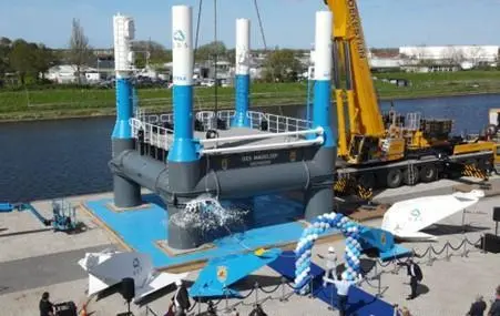 The test semi-submersible mussel farm was launched recently at Middleburg the Netherlands (OOS SMF BV) (002)