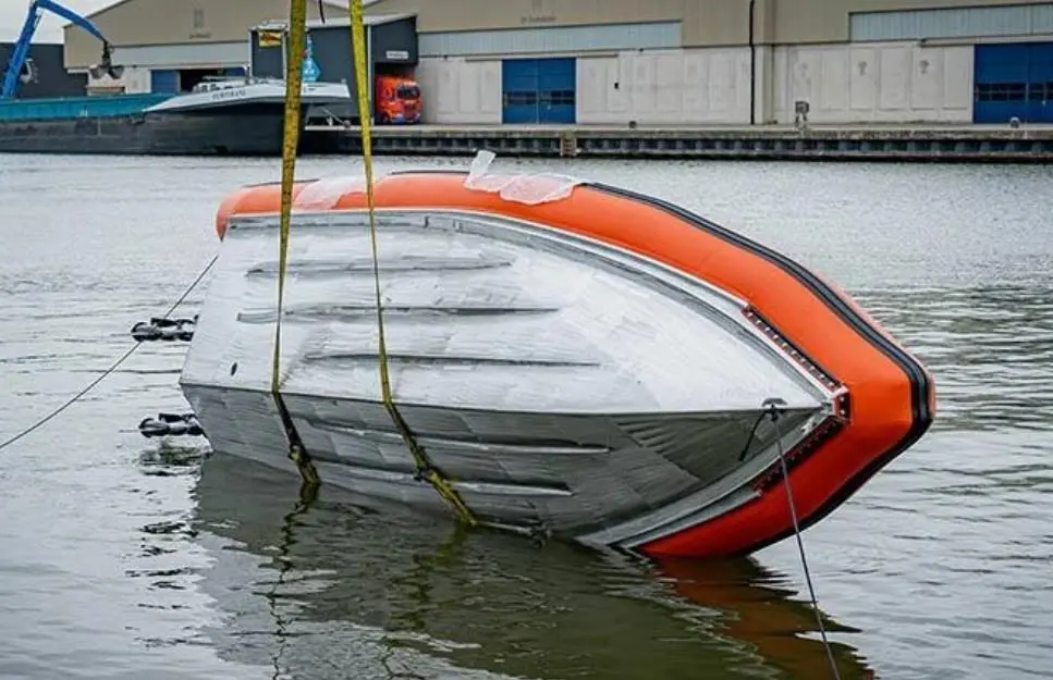 Tilting test for the Chaterina D-Class