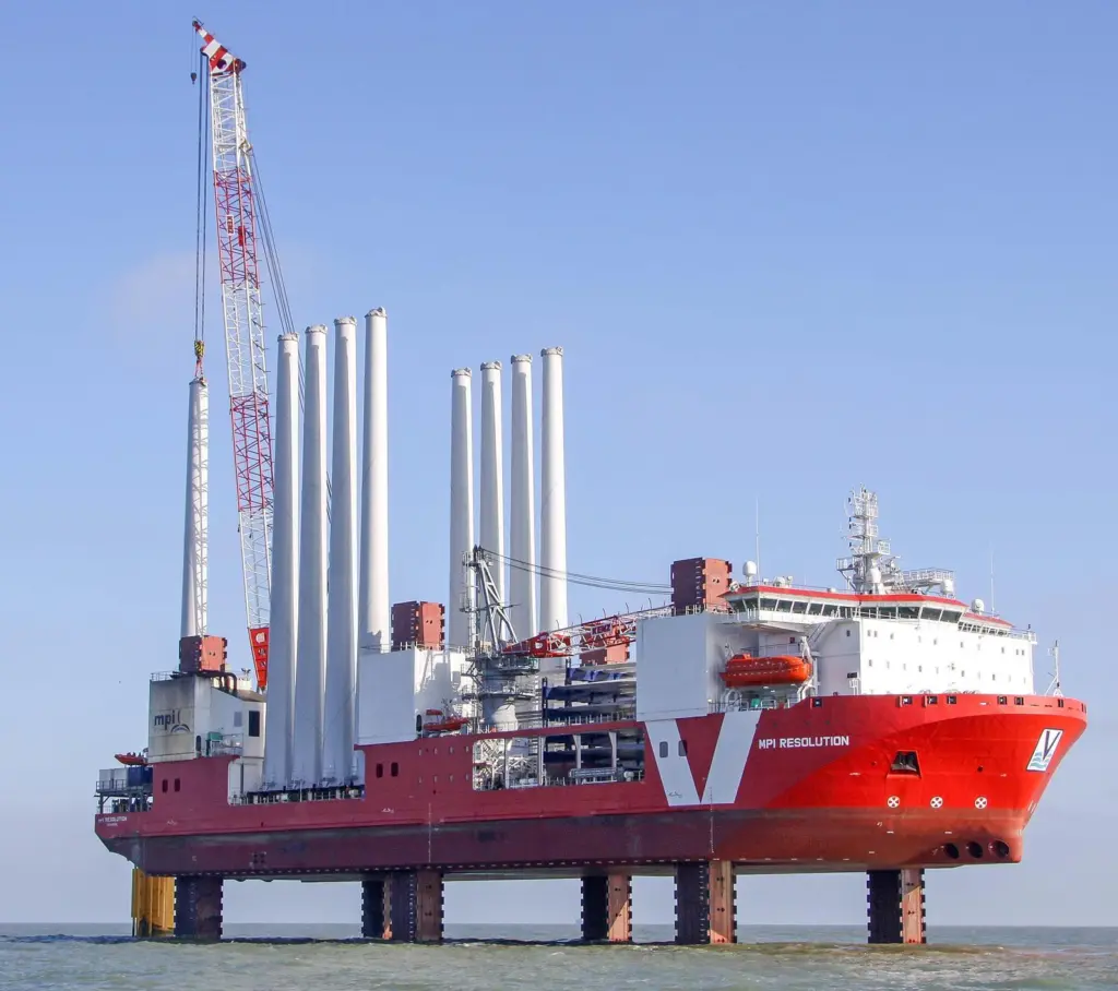 Here under earlier ownership 'MPI Resolution' installed up to nine complete towers turbines and blades at a time (Peter Barker)