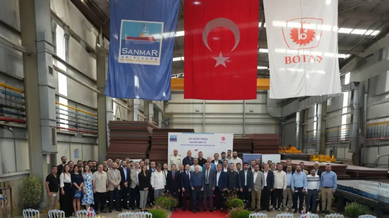 The image shows the steel cutting ceremony at Sanmar’s Altinova Shipyard, launching the build of four battery-powered tugs