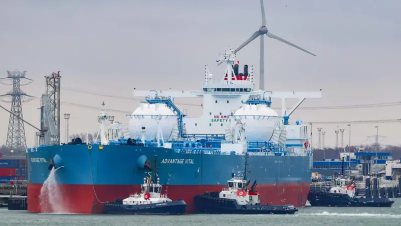 Shiphandling towage is an example of where clear legal understandings are essential (Peter Barker)