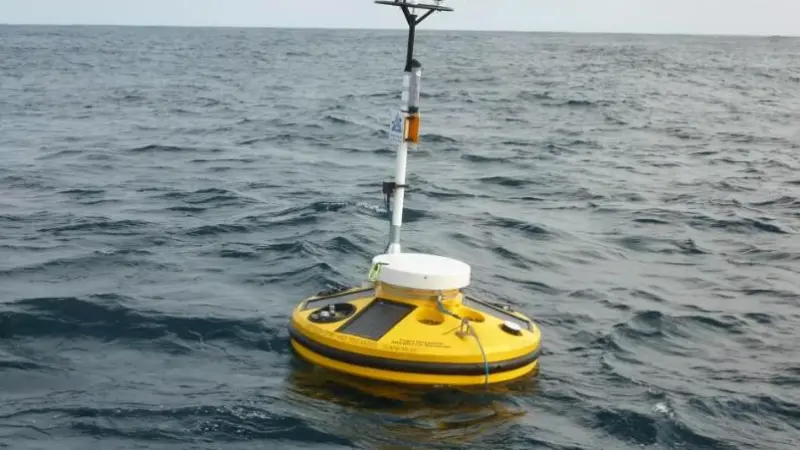 The image shows a Fugro SEAWATCH wavescan buoy