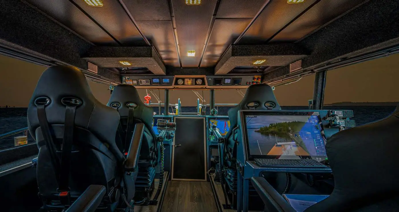 Iceland's new SAR vessel features a modern wheelhouse interior (Kewatec)