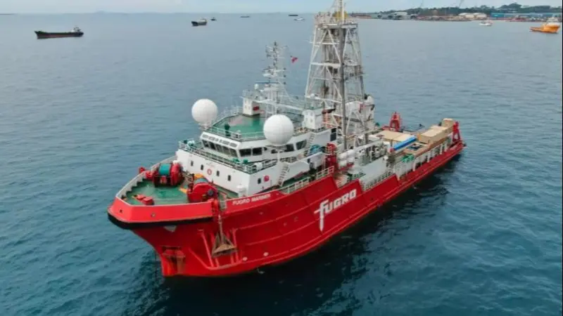 The image shows the the specialist geotechnical vessel Fugro Mariner at sea