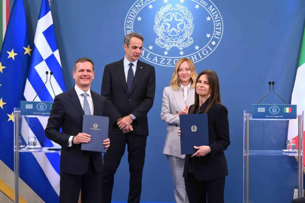 From left Manos Manousakis, IPTO Greece prime minister Kyriakos Mitsotakis, Italian prime minister Giorgia Meloni Terna CEO Giuseppina Di Foggia