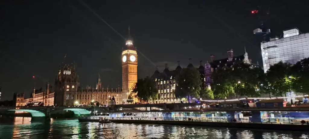 River Thames by Debbie Mason