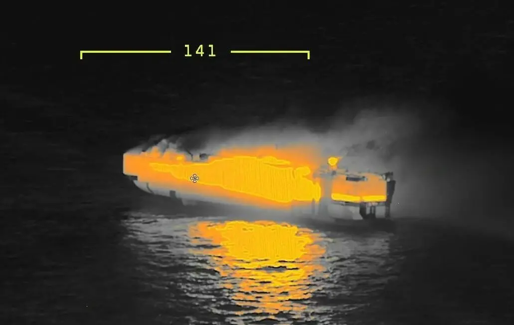 Thermal imaging revealed the actual extent of the fire on 'Fremantle Highway' (Netherlands Coastguard) (002)
