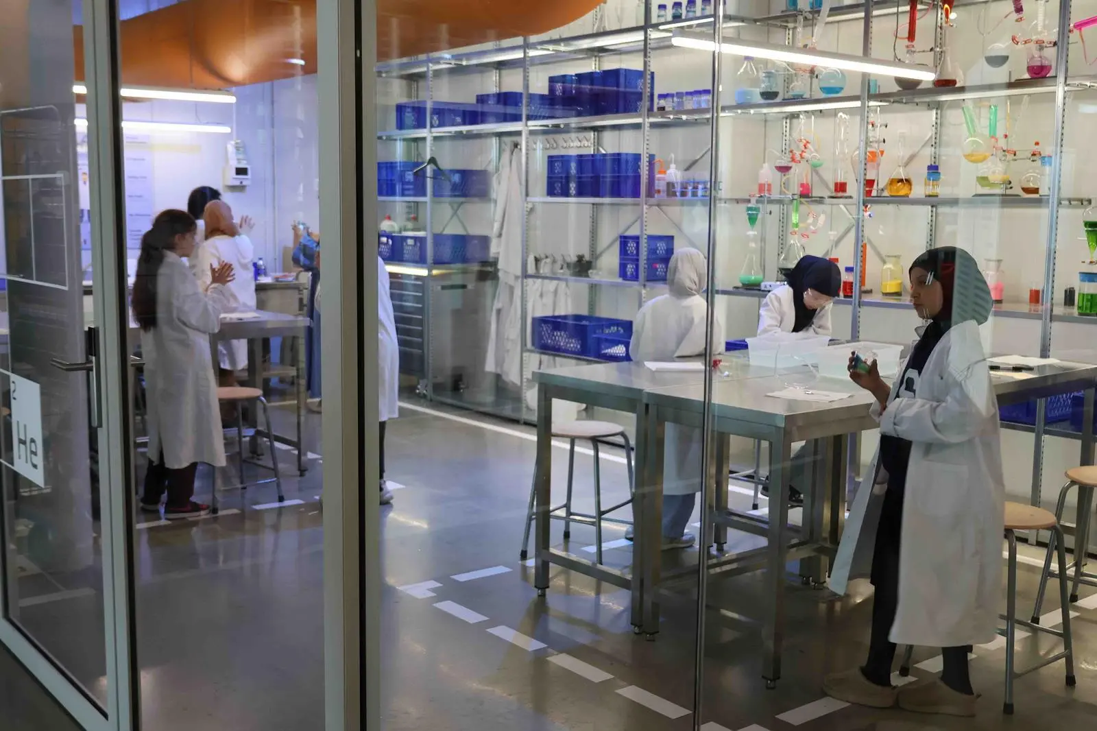 Young visitors can learn about the mysteries of the petrochemical industry (Peter Baekr)