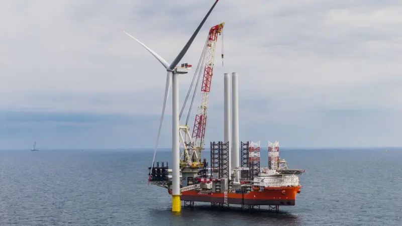 The image shows the first Baltic Power turbine installation taking place