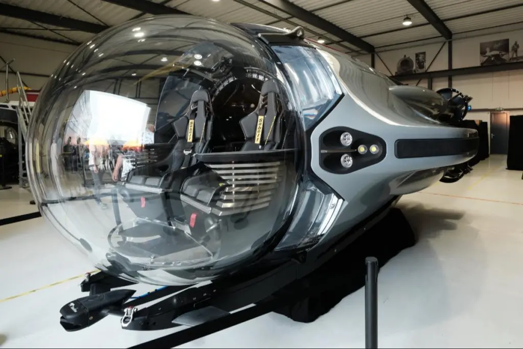 The image shows a close up of a U-Boat Worx Nexus sub