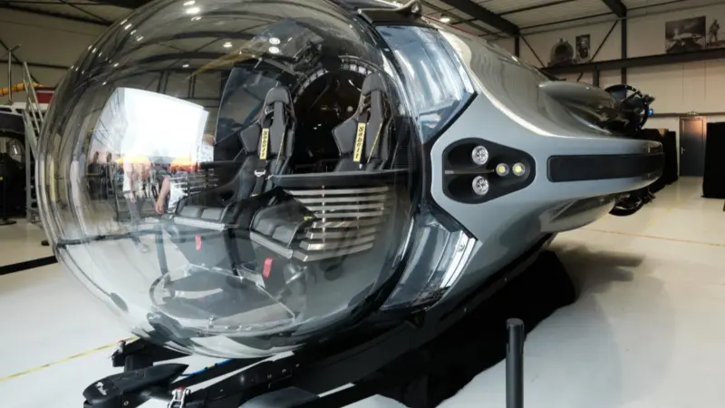 The image shows a close up of a U-Boat Worx Nexus sub