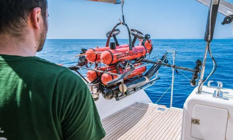 Mutlipluto ROV being launched off a ship
