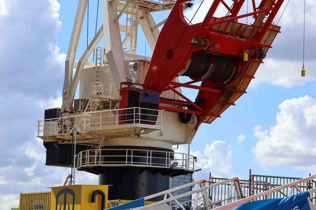 'Tog Mor's' Liebheer crane was largely undamaged following the vessel's grounding (Peter Barker)