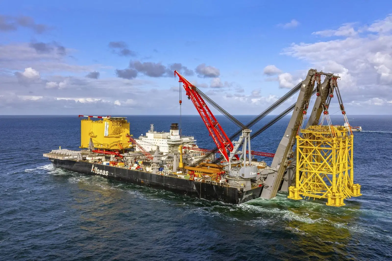'Pioneering Spirit' can transport and install HVDC convertor station topsides and jackets (Allseas)