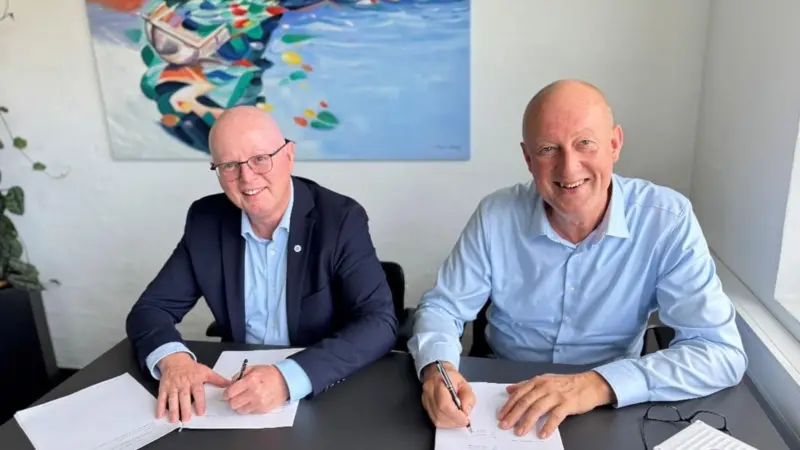 Henrik Mortensen, JCI Marine & Navy director, William Gielen, global service director, Viking Marine Fire Service