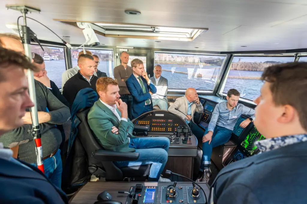 MS Lumière-autonomous sailing-Shipping Technology 2