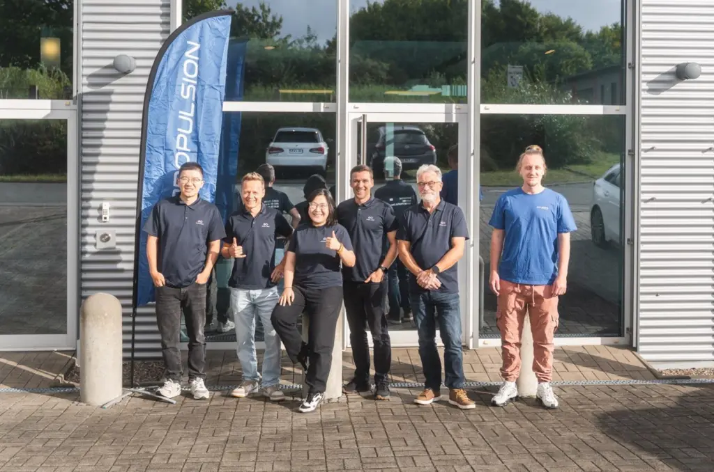 The image shows the ePropulsion Deutschland team