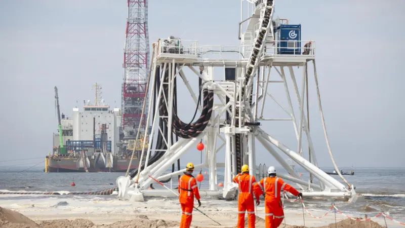 The image shows the work on the grid connection at Hollandse Kust