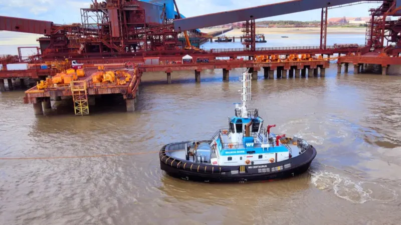 The image shows the tugboat “WS Centaurus” at the Port of Ponta da Madeira, in São Luís (Maranhão) Wilson Sons