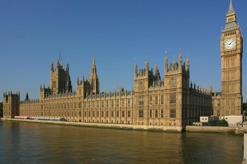 The presentation in the House of Commons highlighted the importance of the marine industry to the UK economy and to the skills and jobs market.