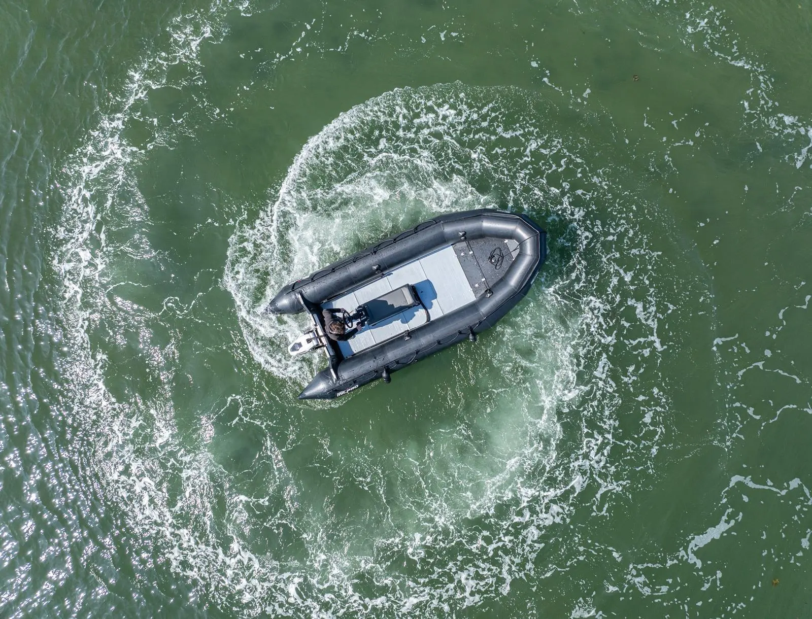 Zodiac Milpro_RAD 40_Power Console_Hamble River_2025040118