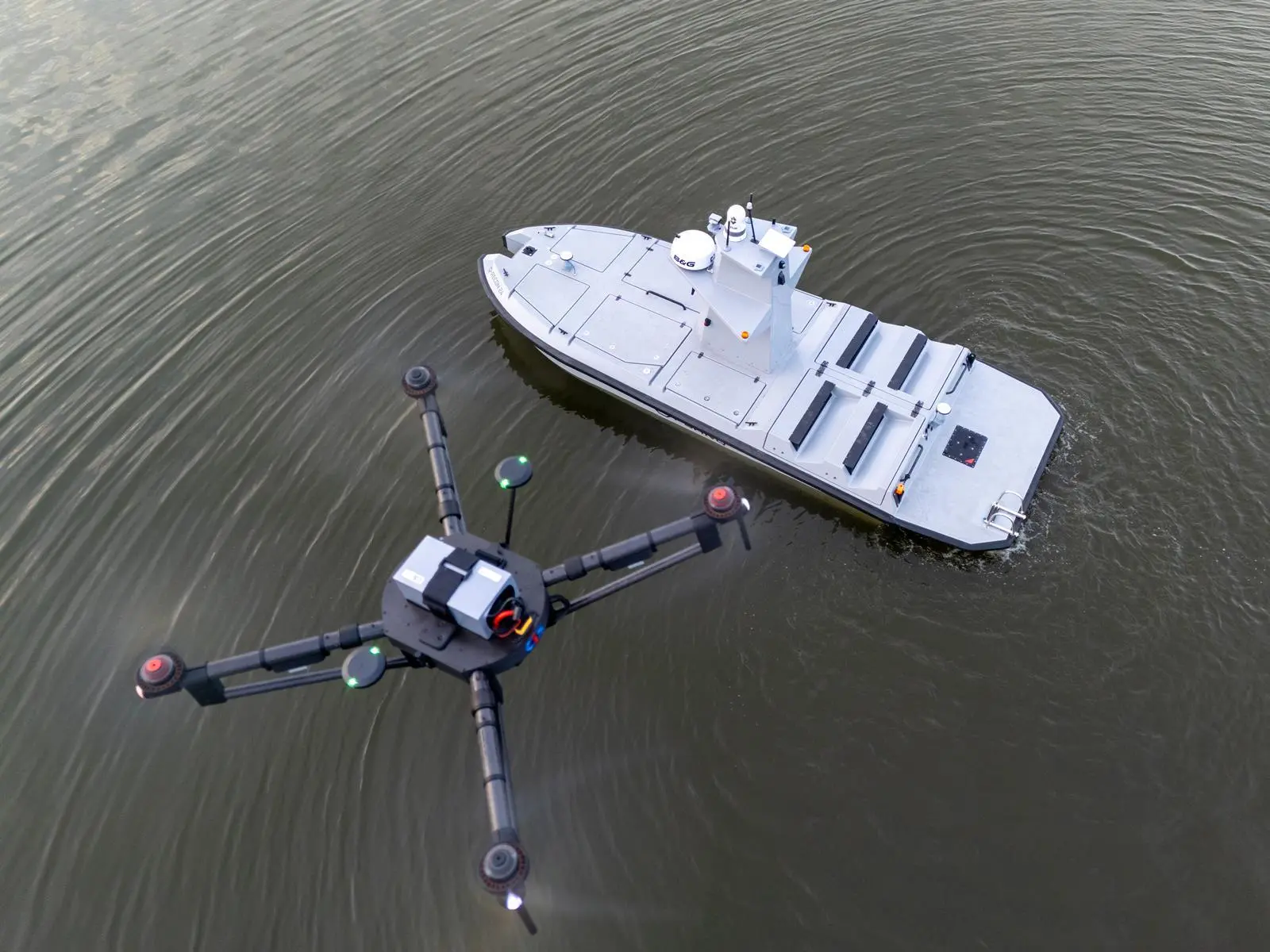 Drone in tandem with USV