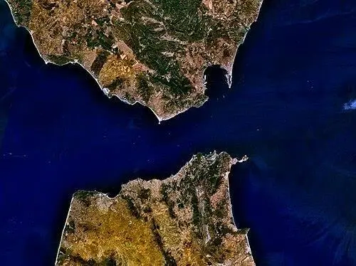 Strait_of_Gibraltar_5.53940W_35.97279N