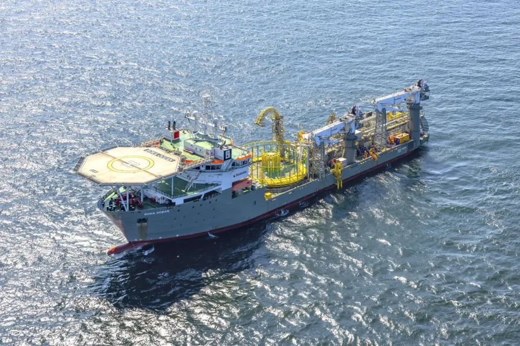 An image of the cable-layer Boka Ocean on the water