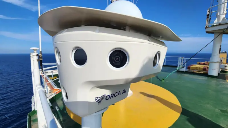 The-360-FOV-capability-is-facilitated-by-three-Seapod-units-providing-simultaneous-full-surround-sit