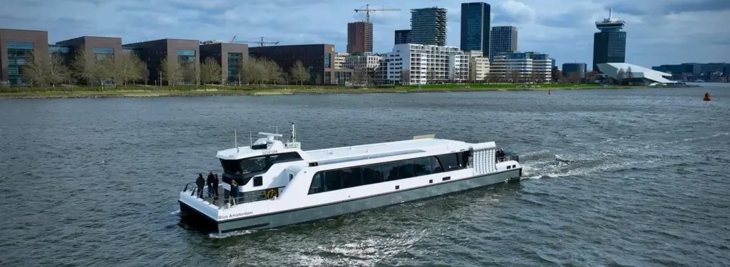 damen-unveils-first-fully-electric-ferry-waterbus-2907-electric-top