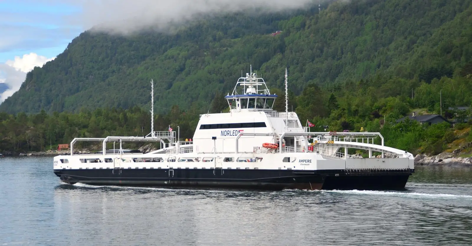 Ferry_Ampere_Sognefjord