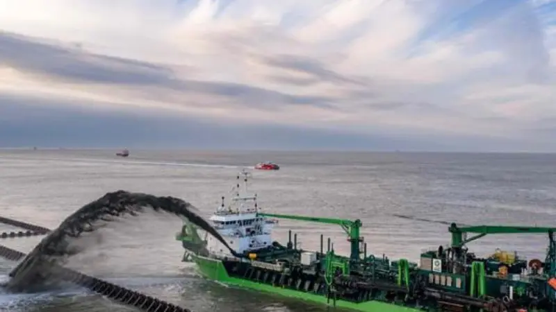 DEME dredging and land reclamation at the Port of Cuxhaven in Germany