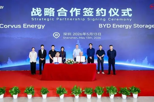 A picture of the Corvus and BYD Energy Storage signing ceremony