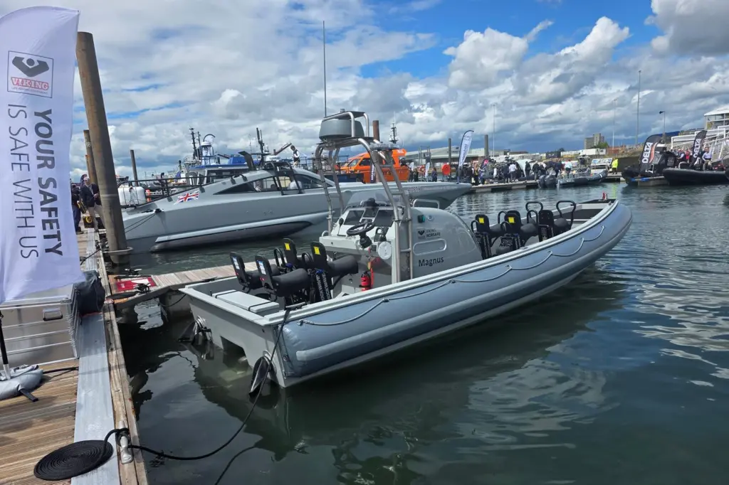 The Marathon 800 on the pontoons at Seawork 2026