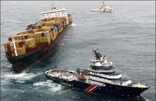 French ETVs responded to the 'MSC Napoli' grounding on the UK south coast (Marine Nationale)